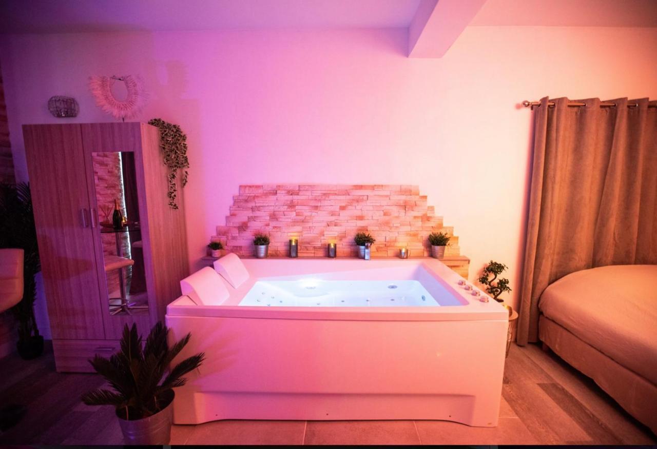 Grabels Suite And Spa La Perla Bianca מראה חיצוני תמונה